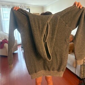 ALO Yoga Women's Heather Charcoal Gray Hooded Pullover Sweater